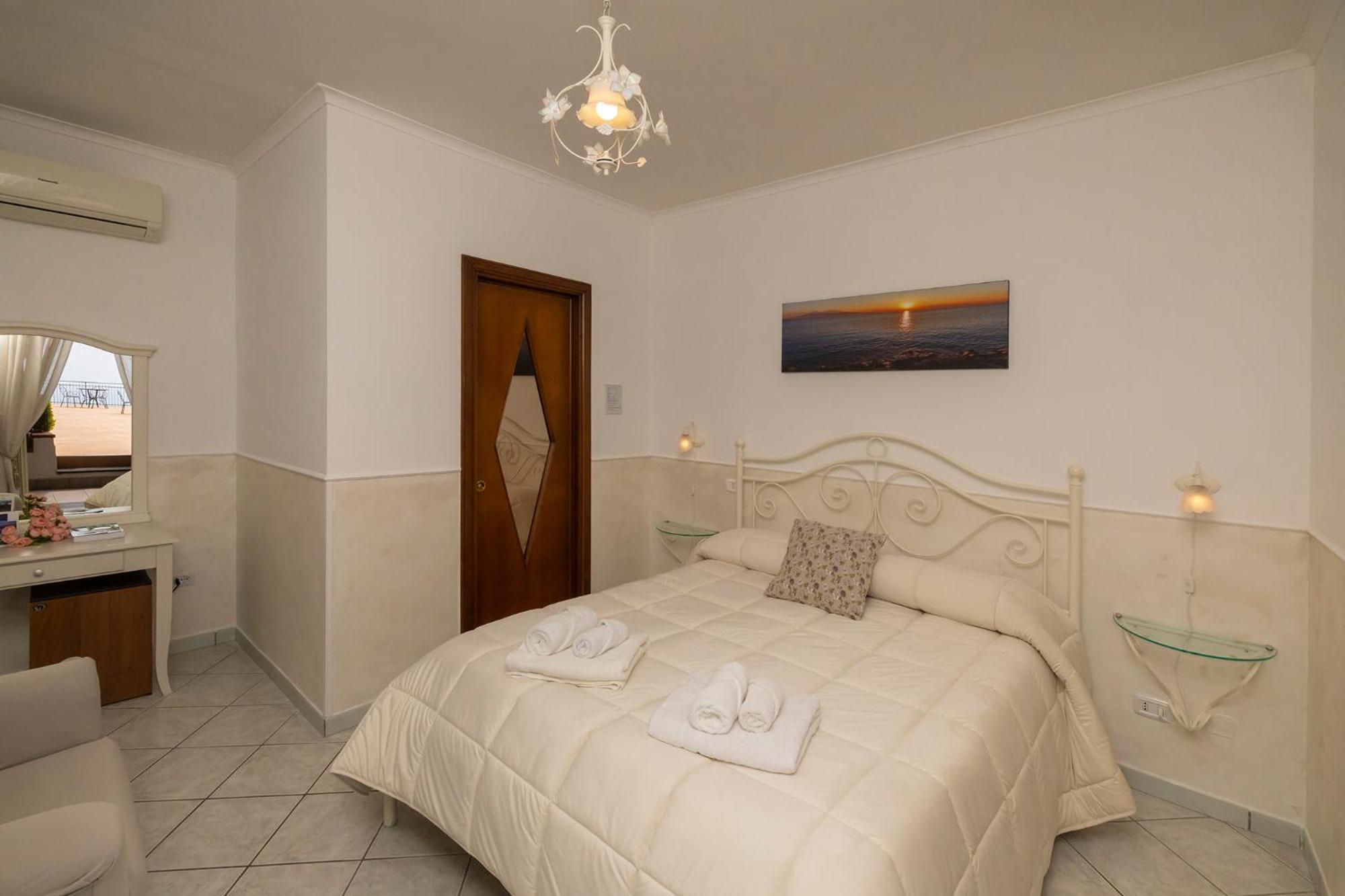 Hotel Le Marelle Furore Exterior foto