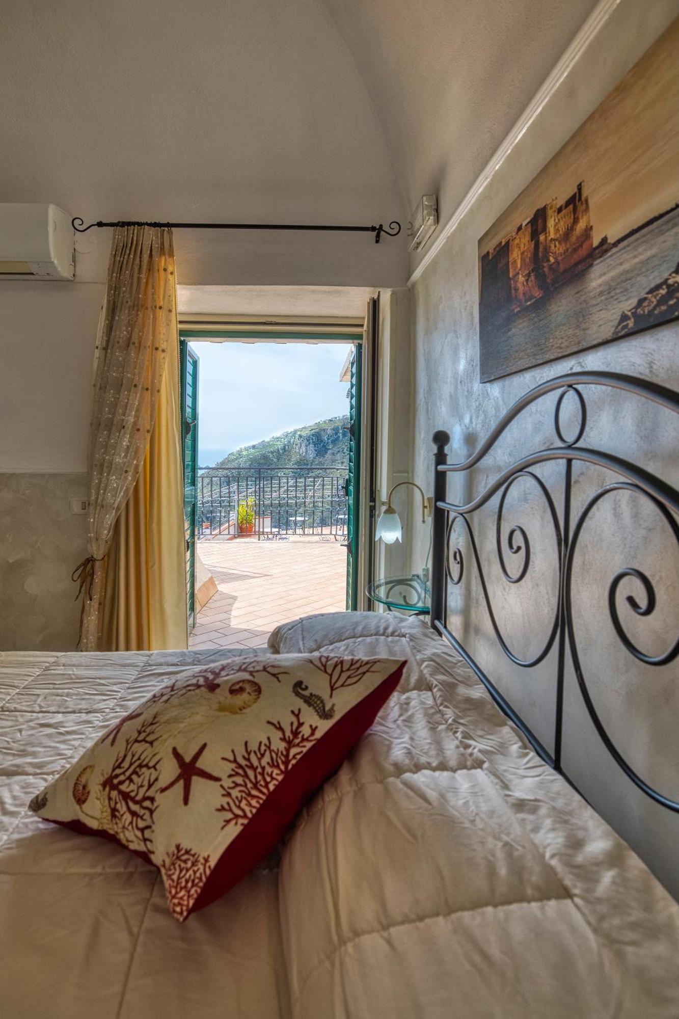 Hotel Le Marelle Furore Habitación foto